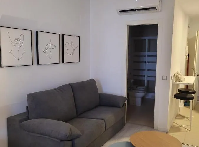 Hello Malaga Loft Center Top